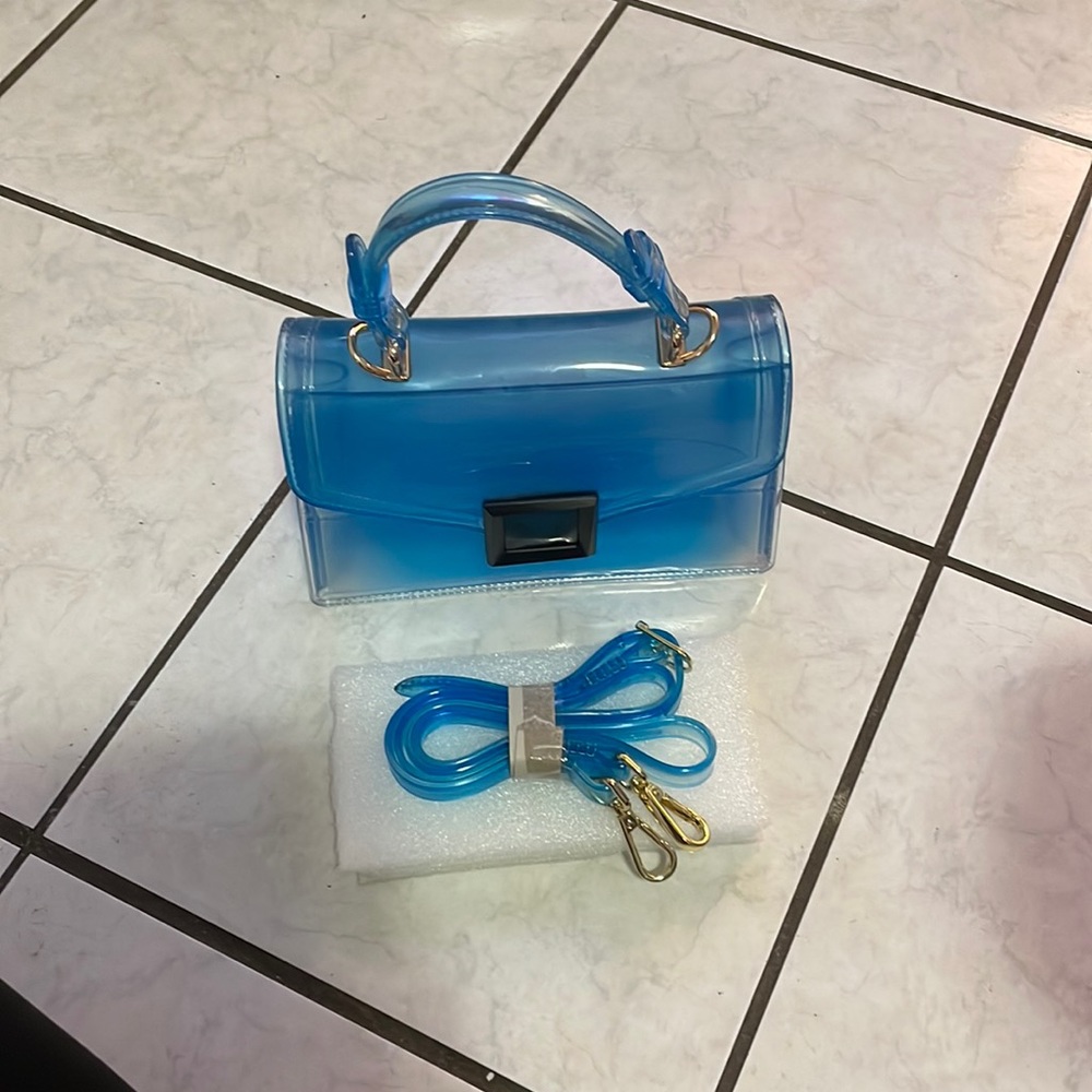 ❌SOLD❌.     Small Handbag With Strap